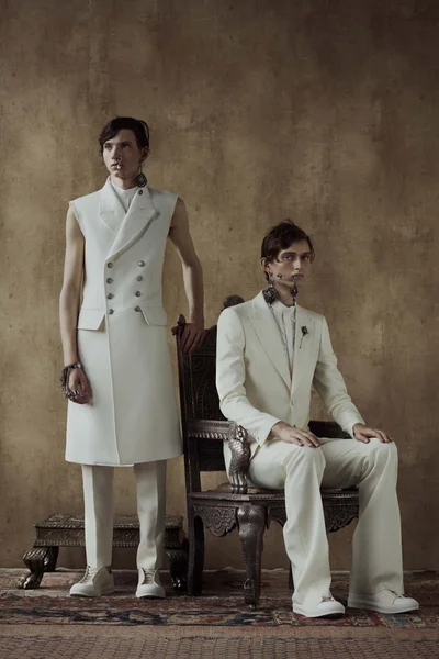 Look 8